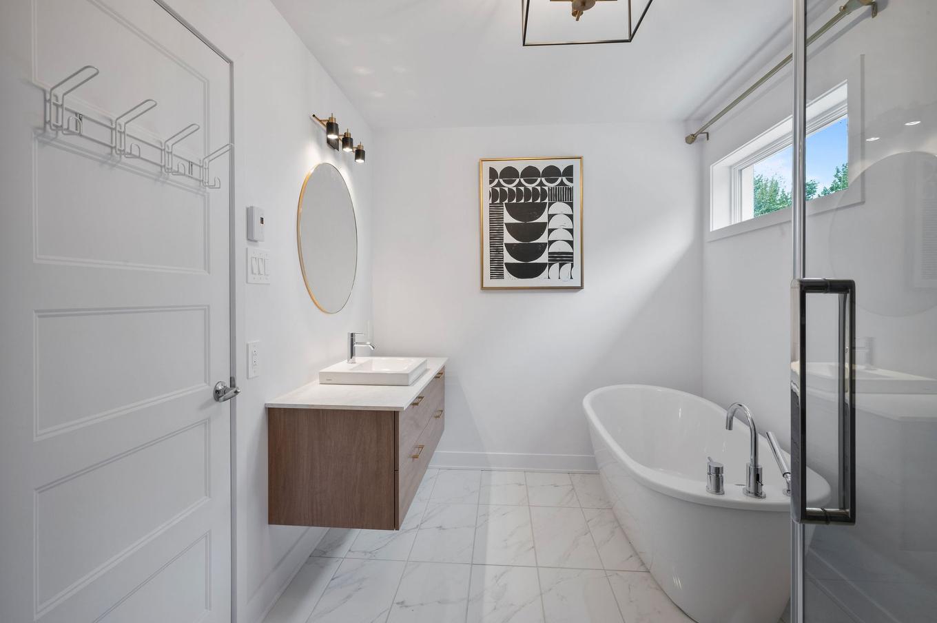 Salle de bains - Rue Des Rêves, Sainte-Julienne, QC - Indoor Photo Showing Bathroom