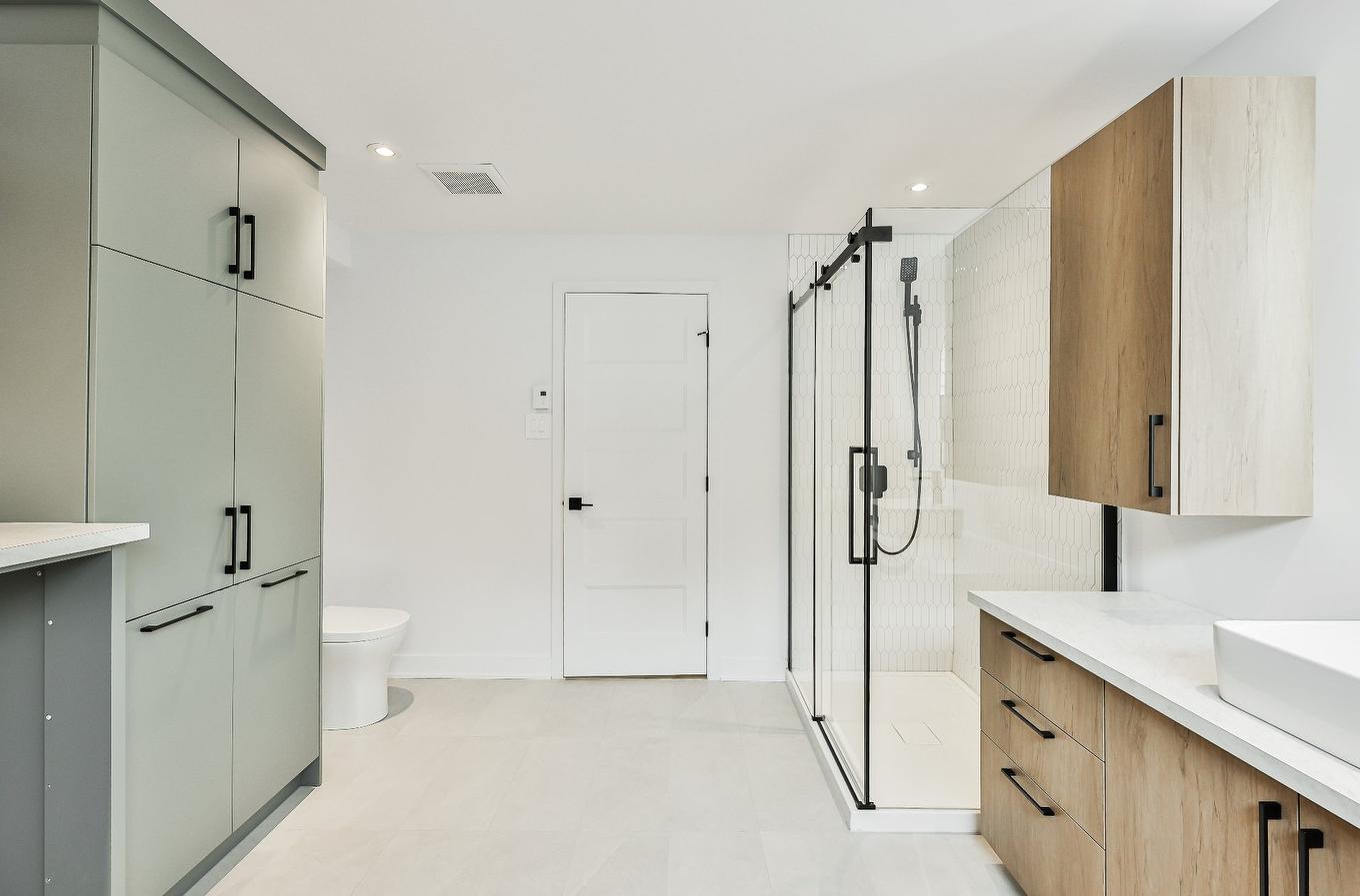 Salle de bains - Rue Des Rêves, Sainte-Julienne, QC - Indoor Photo Showing Bathroom