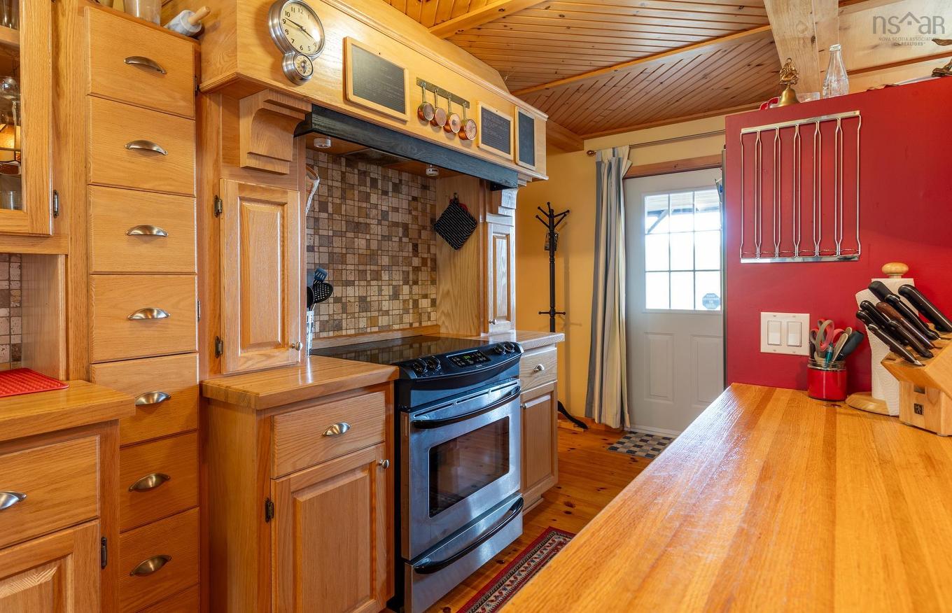 240 Pine Prince Drive, Briar Lake, NS