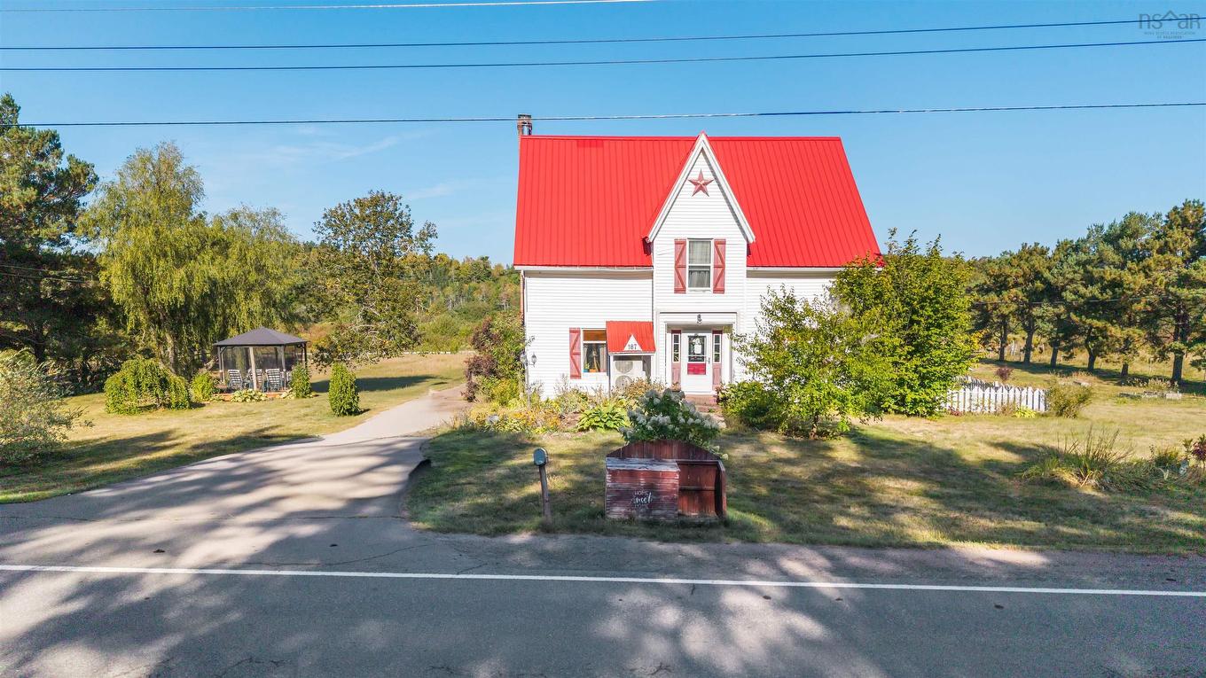 187 Highway 302, Southampton, NS