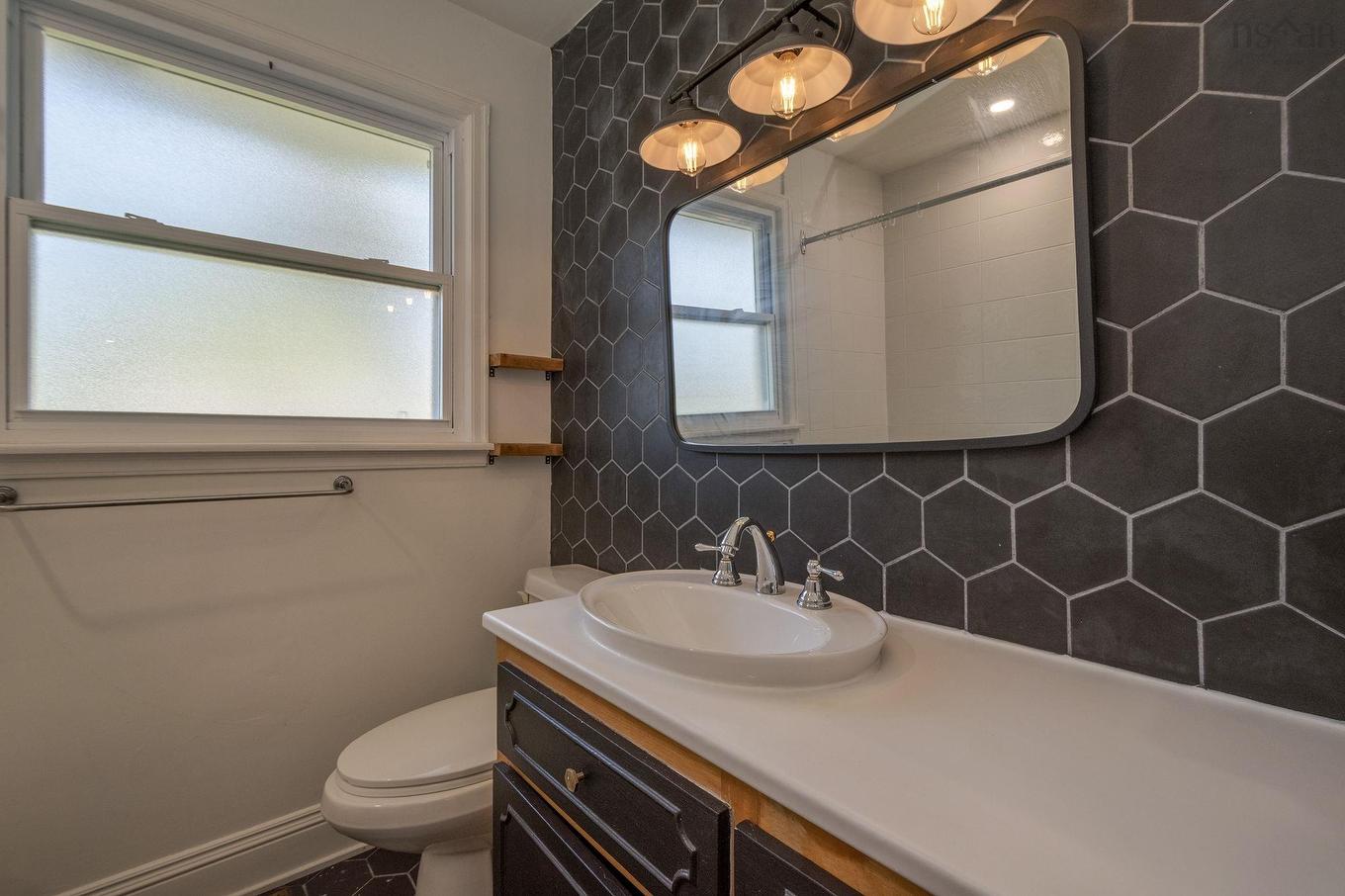 1 Grandview Drive, Dartmouth, NS