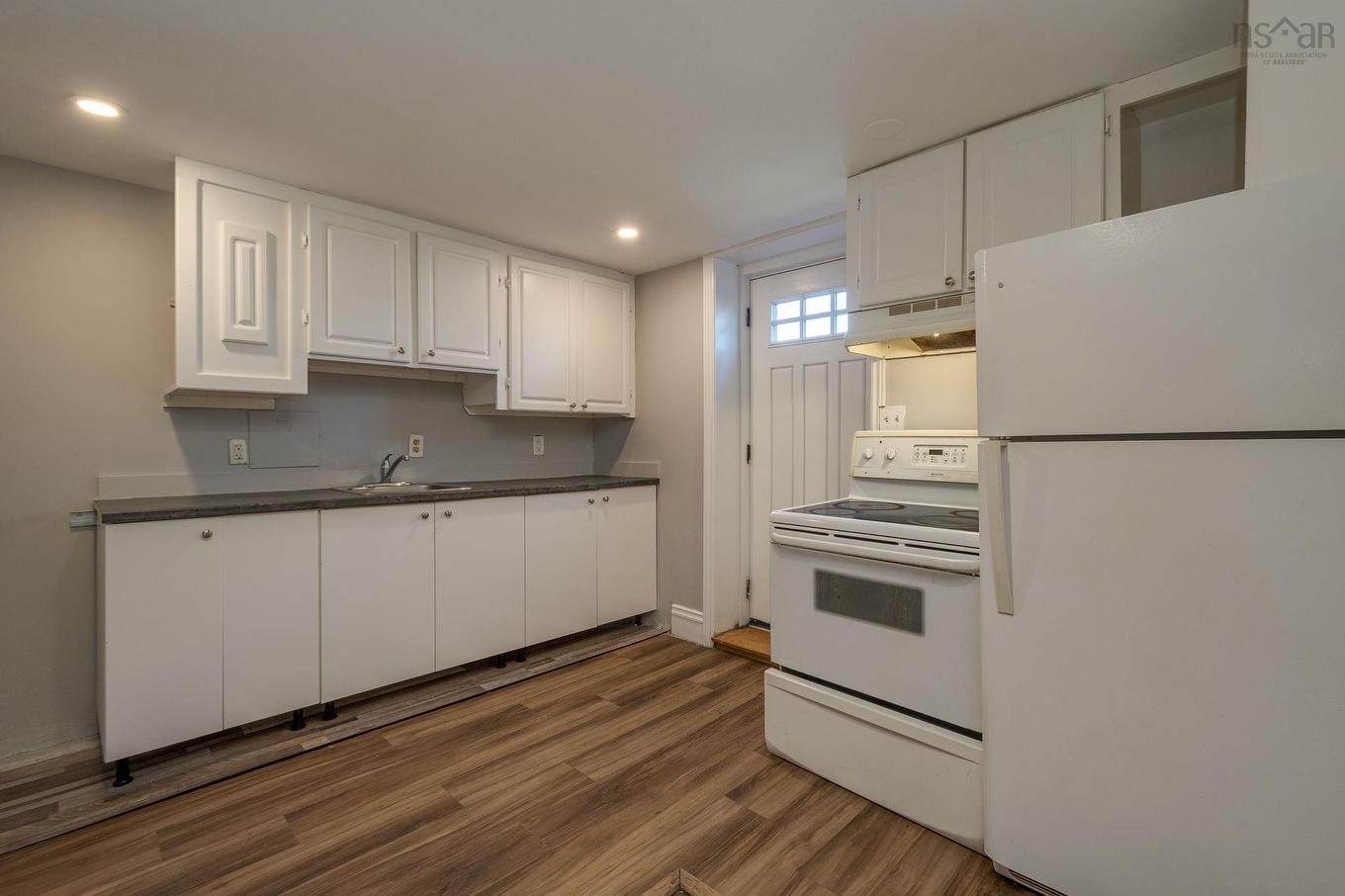 1 Grandview Drive, Dartmouth, NS