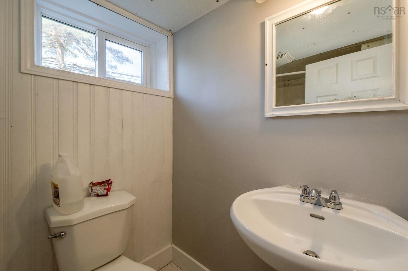 1 Grandview Drive, Dartmouth, NS