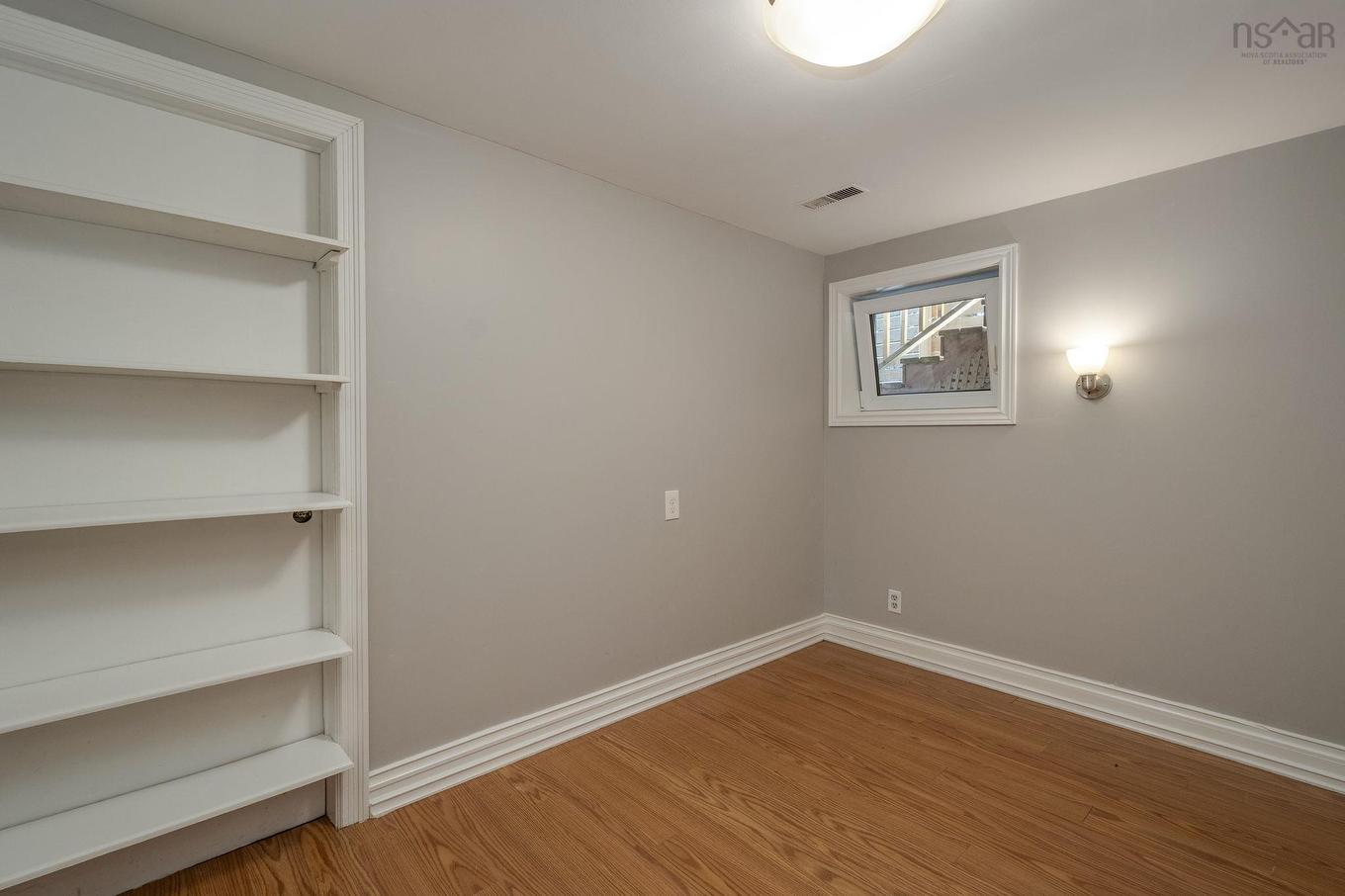 1 Grandview Drive, Dartmouth, NS