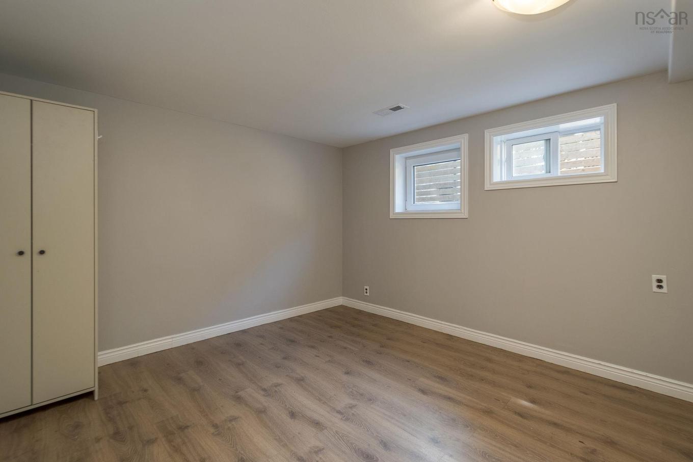 1 Grandview Drive, Dartmouth, NS