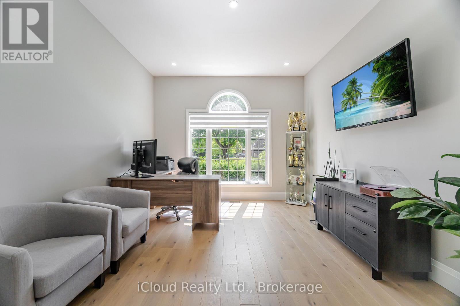 4 Deer View Ridge, Puslinch, ON - Indoor