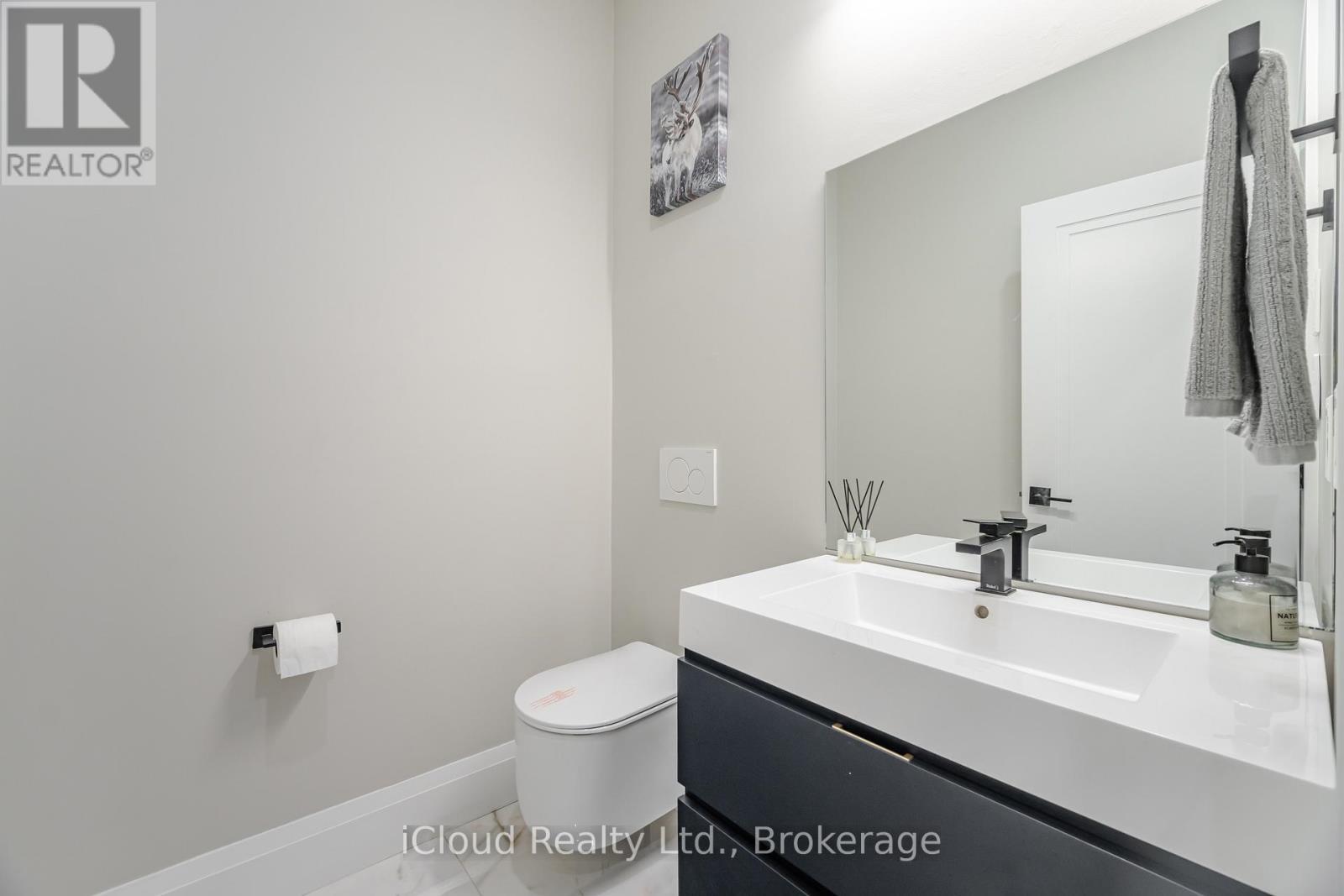 4 Deer View Ridge, Puslinch, ON - Indoor Photo Showing Bathroom