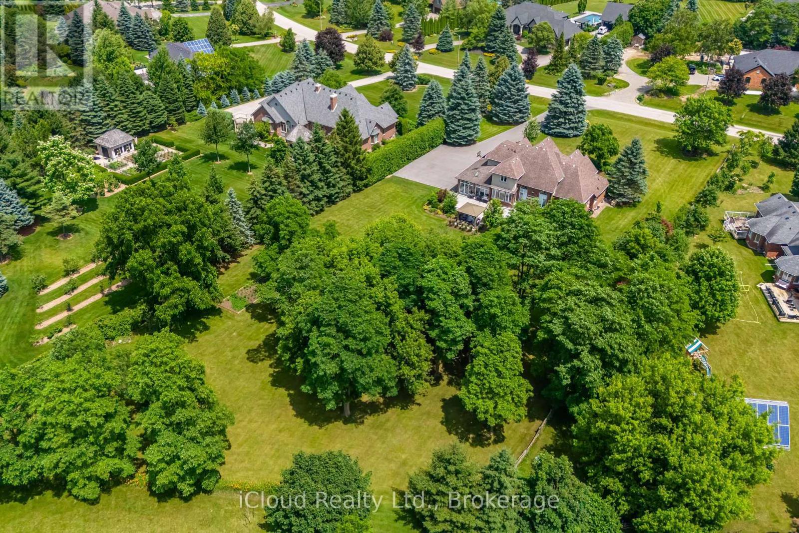 4 Deer View Ridge, Puslinch, ON - Outdoor With View