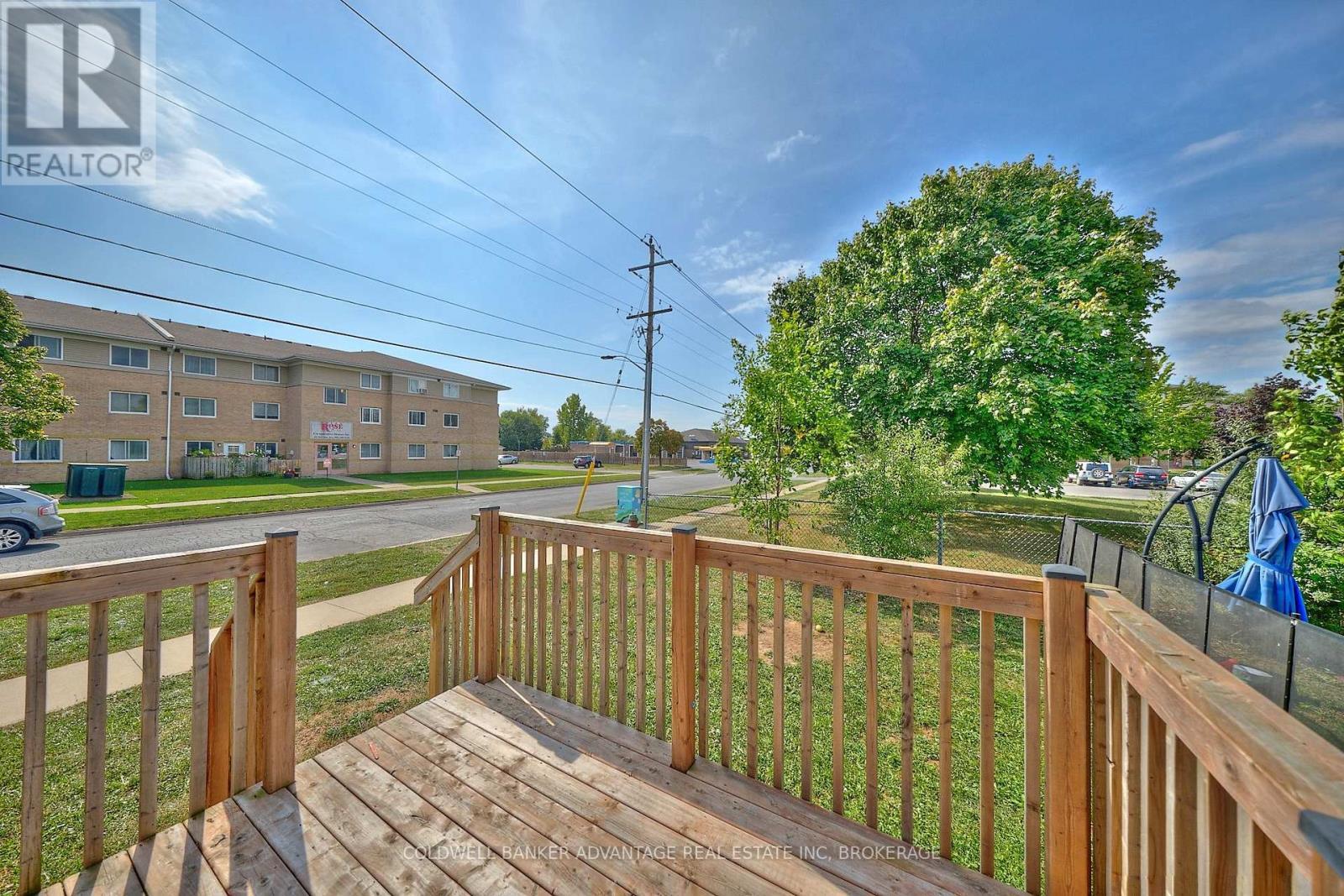 324 Louise Street, Welland (Lincoln/Crowland), ON - Outdoor With Deck Patio Veranda