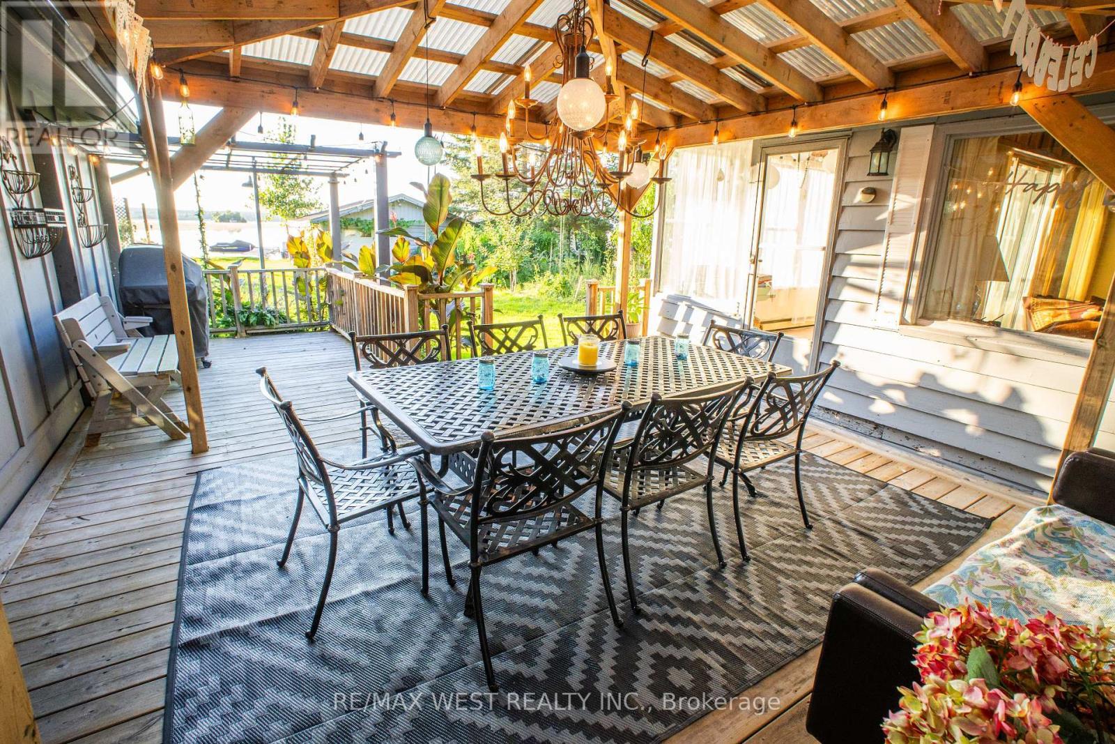 1392 Island View Drive, Selwyn, ON - Indoor