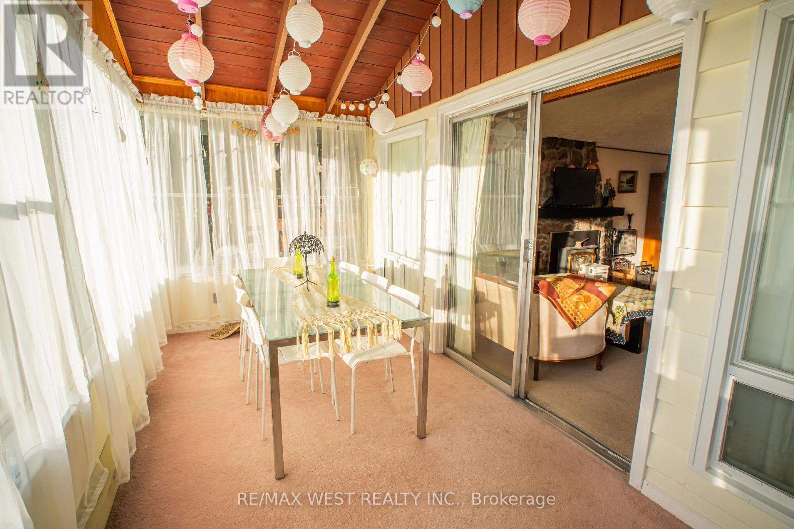 1392 Island View Drive, Selwyn, ON - Indoor