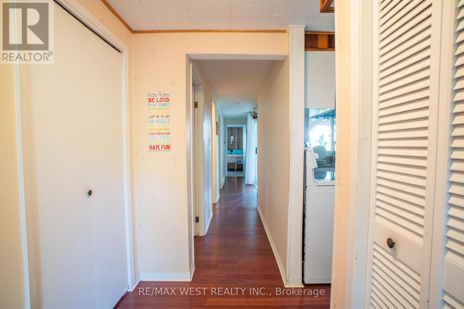 1392 Island View Drive, Selwyn, ON - Indoor Photo Showing Other Room