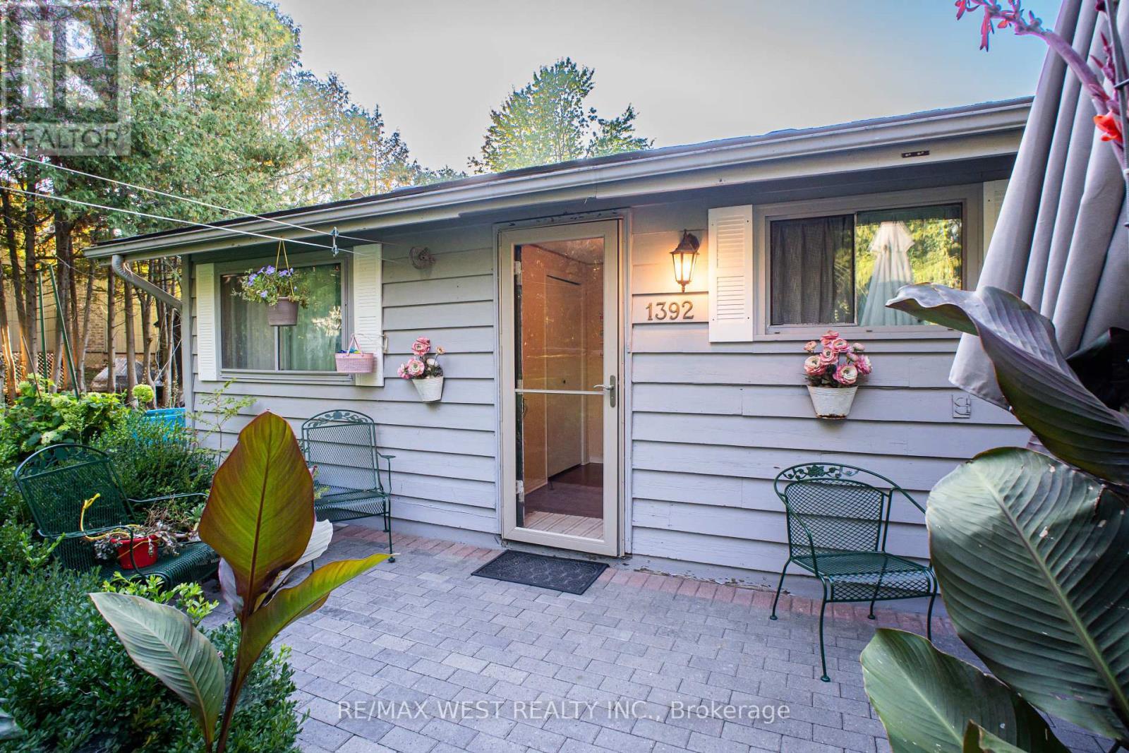 1392 Island View Drive, Selwyn, ON - Outdoor With Deck Patio Veranda