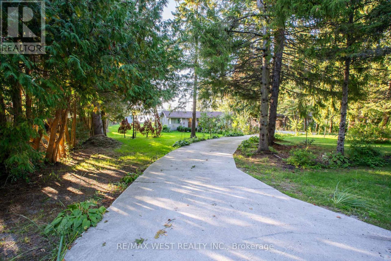 1392 Island View Drive, Selwyn, ON - Outdoor