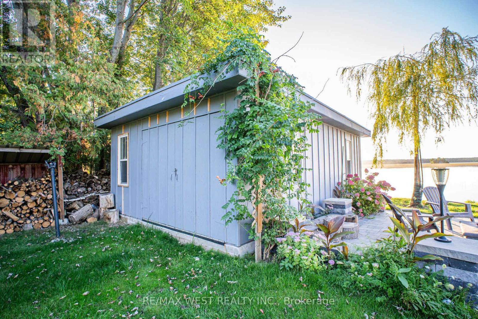 1392 Island View Drive, Selwyn, ON - Outdoor