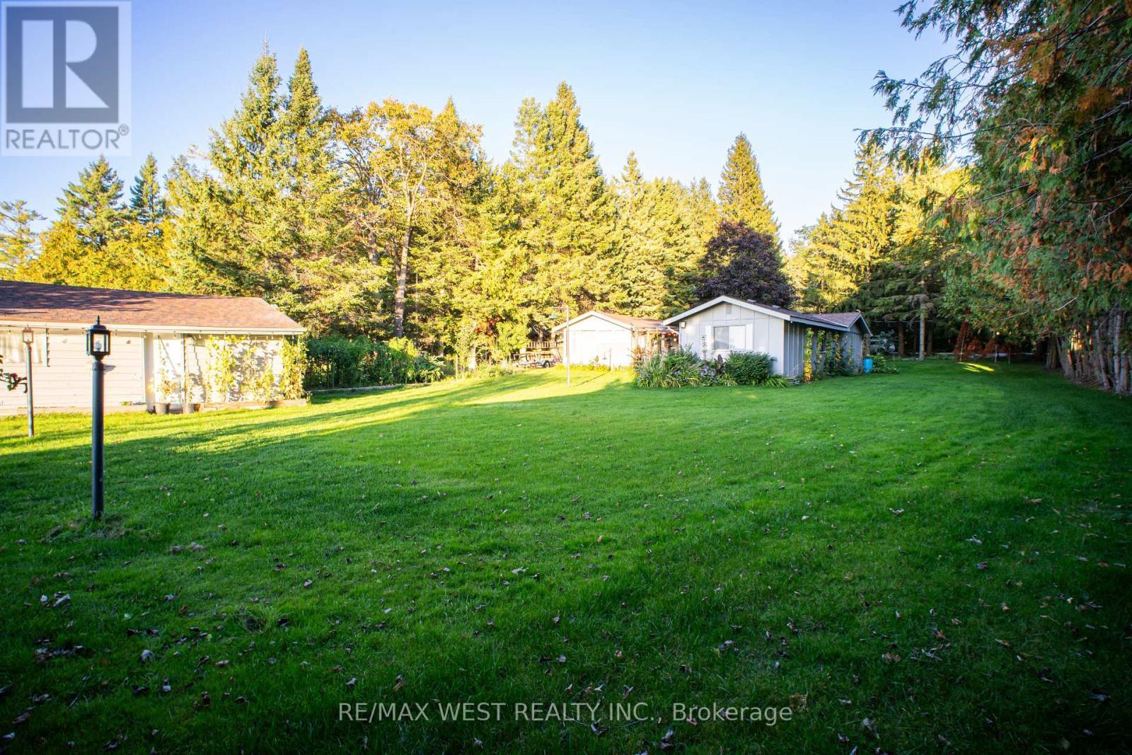 1392 Island View Drive, Selwyn, ON - Outdoor