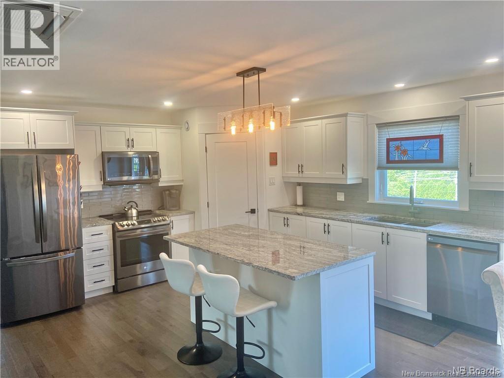 9 Flagstone Drive, Quispamsis, NB - Indoor Photo Showing Kitchen With Upgraded Kitchen