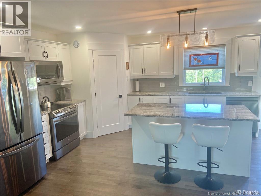 9 Flagstone Drive, Quispamsis, NB - Indoor Photo Showing Kitchen