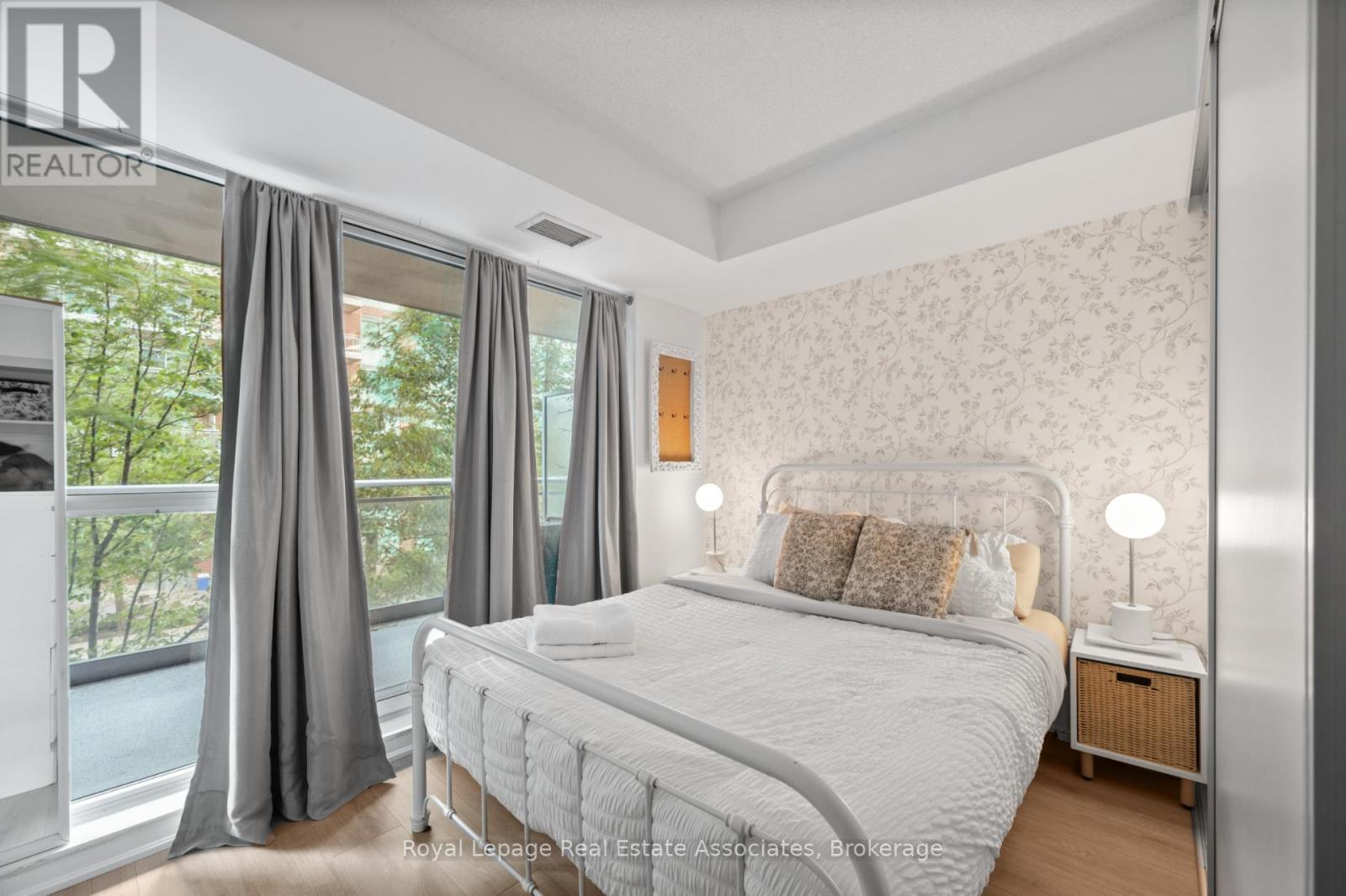 222 - 80 Western Battery Road, Toronto, ON - Indoor Photo Showing Bedroom