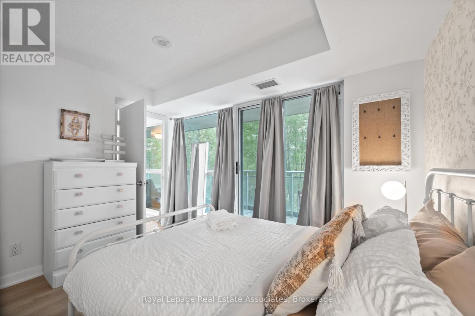 222 - 80 Western Battery Road, Toronto, ON - Indoor Photo Showing Bedroom