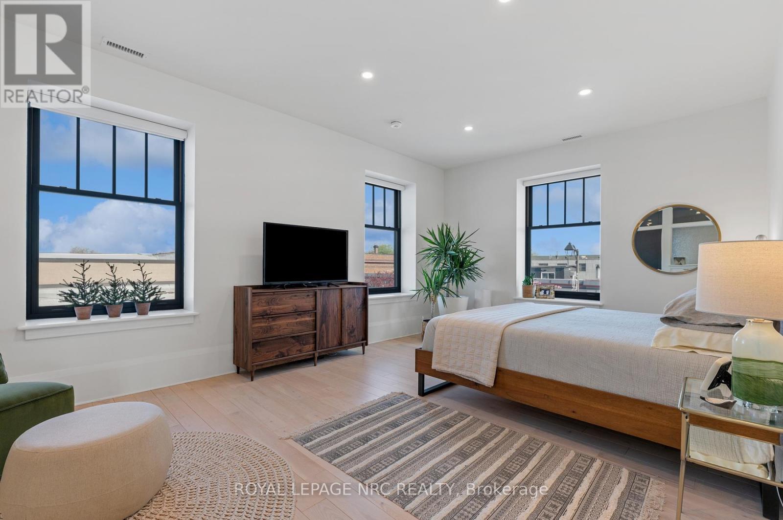 244 West Street, Port Colborne (Sugarloaf), ON