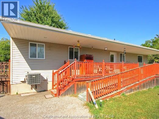 30089 West Bothwell Road, Bothwell, ON - Outdoor With Exterior