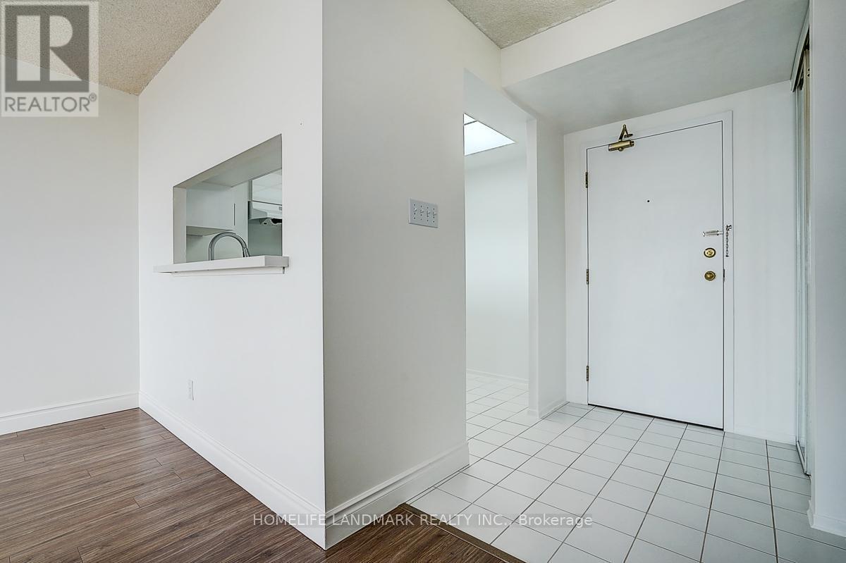 915 - 2550 Lawrence Avenue E, Toronto, ON - Indoor Photo Showing Other Room