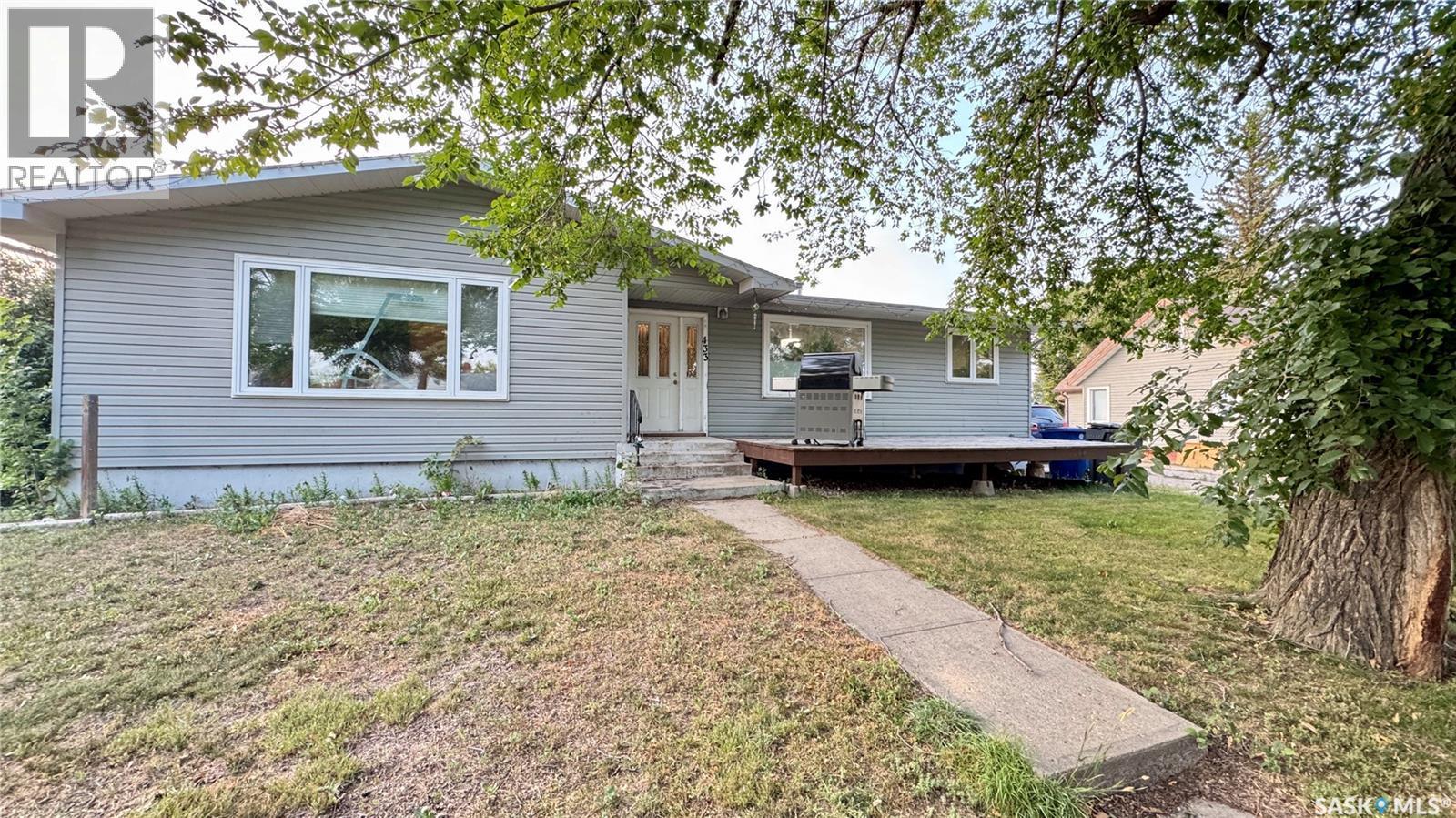 433 Garfield Street, Davidson, SK - Outdoor