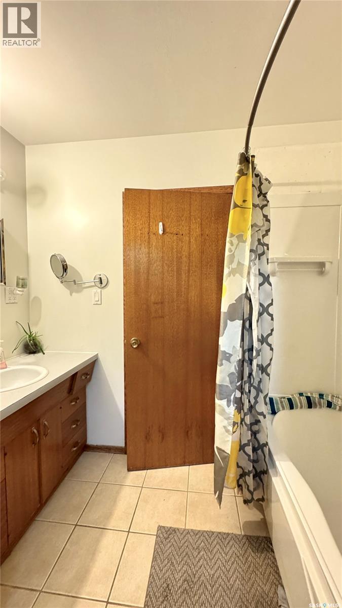 433 Garfield Street, Davidson, SK - Indoor Photo Showing Bathroom