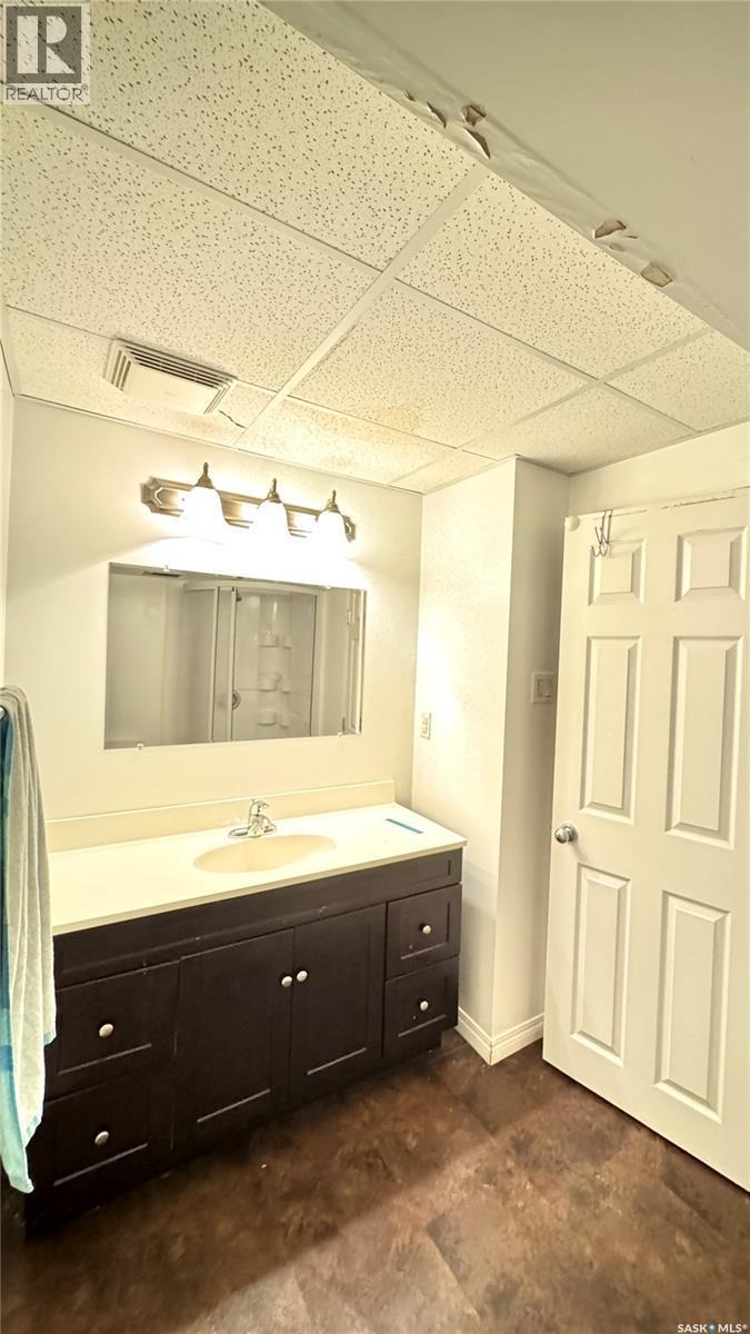 433 Garfield Street, Davidson, SK - Indoor