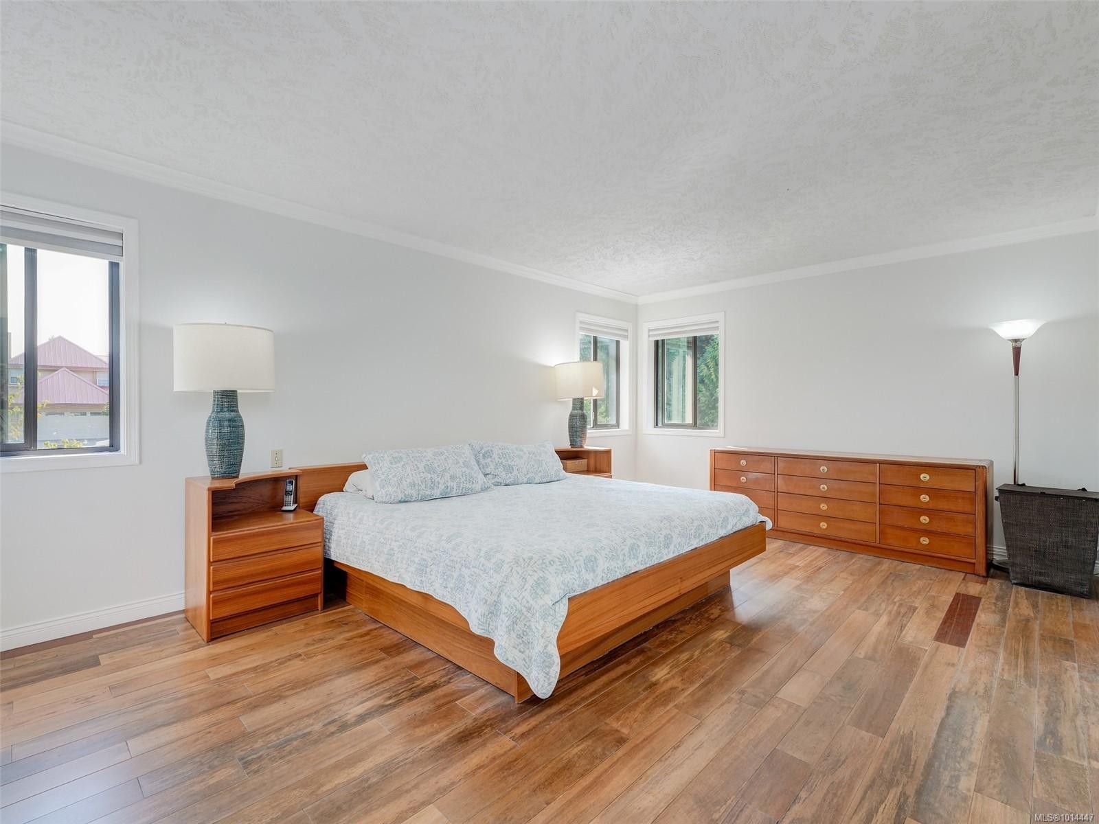 764 Westbury Rd, Saanich, BC