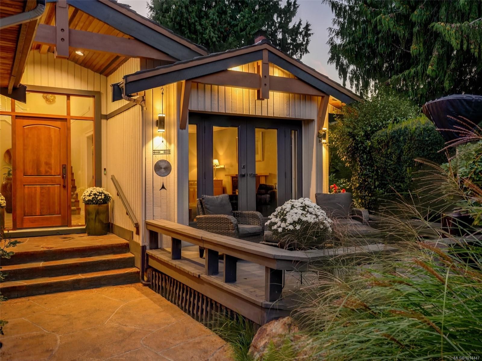 764 Westbury Rd, Saanich, BC