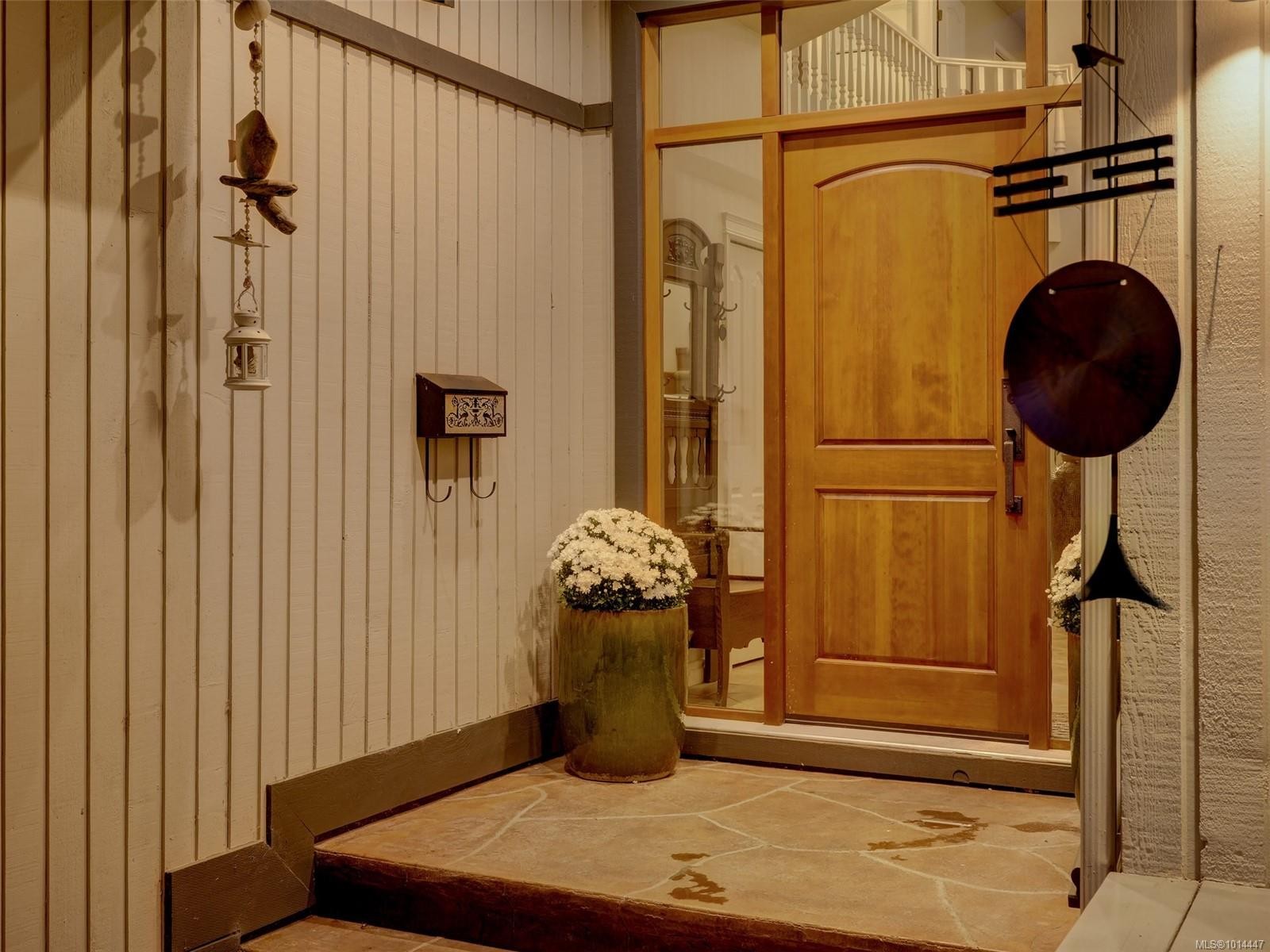 764 Westbury Rd, Saanich, BC