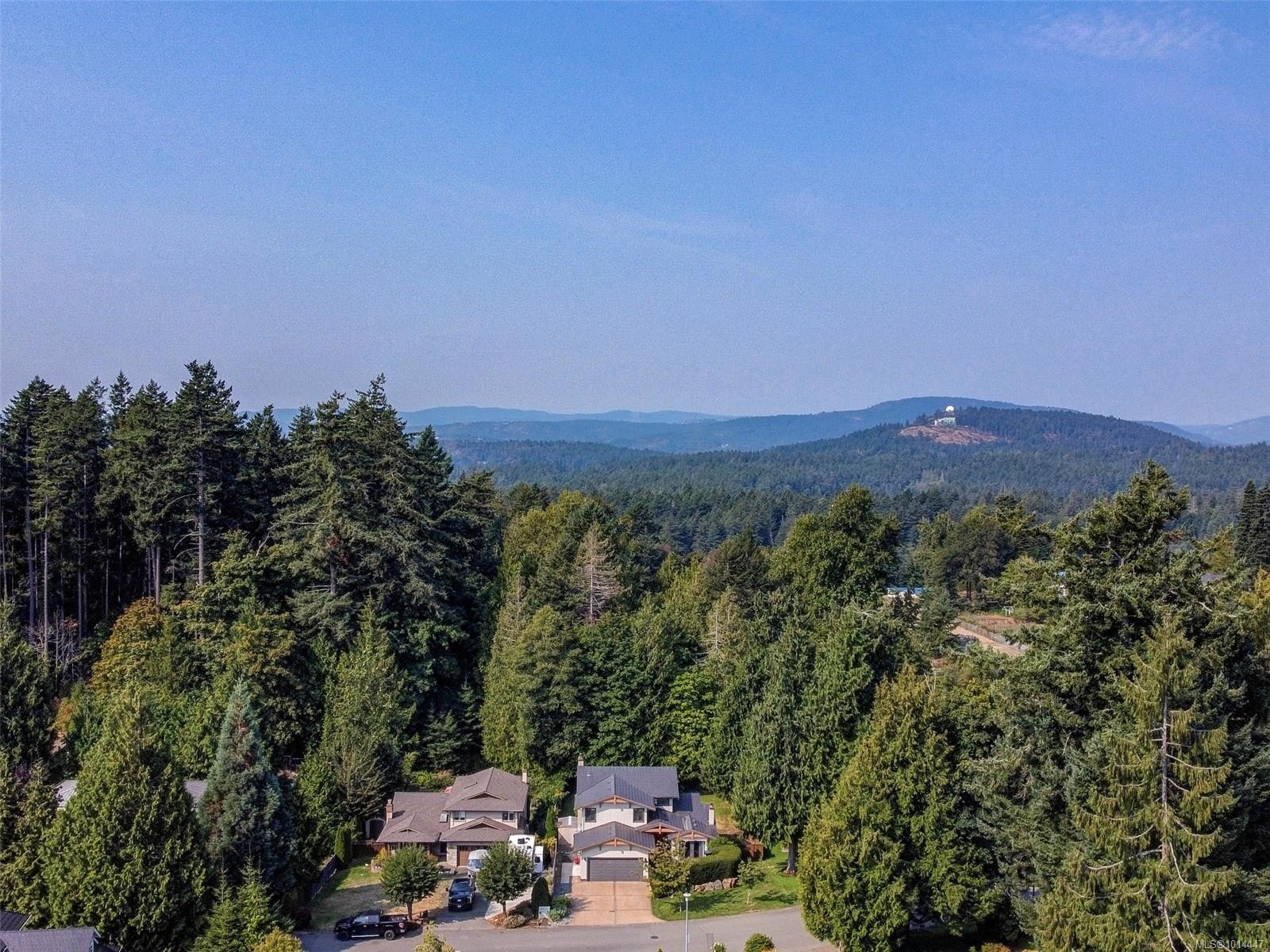 764 Westbury Rd, Saanich, BC