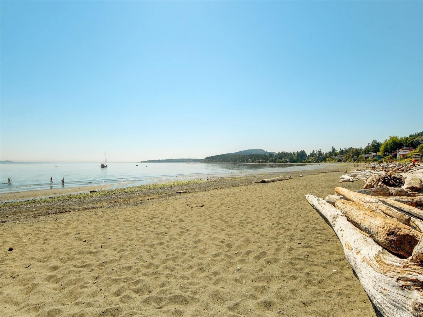 764 Westbury Rd, Saanich, BC