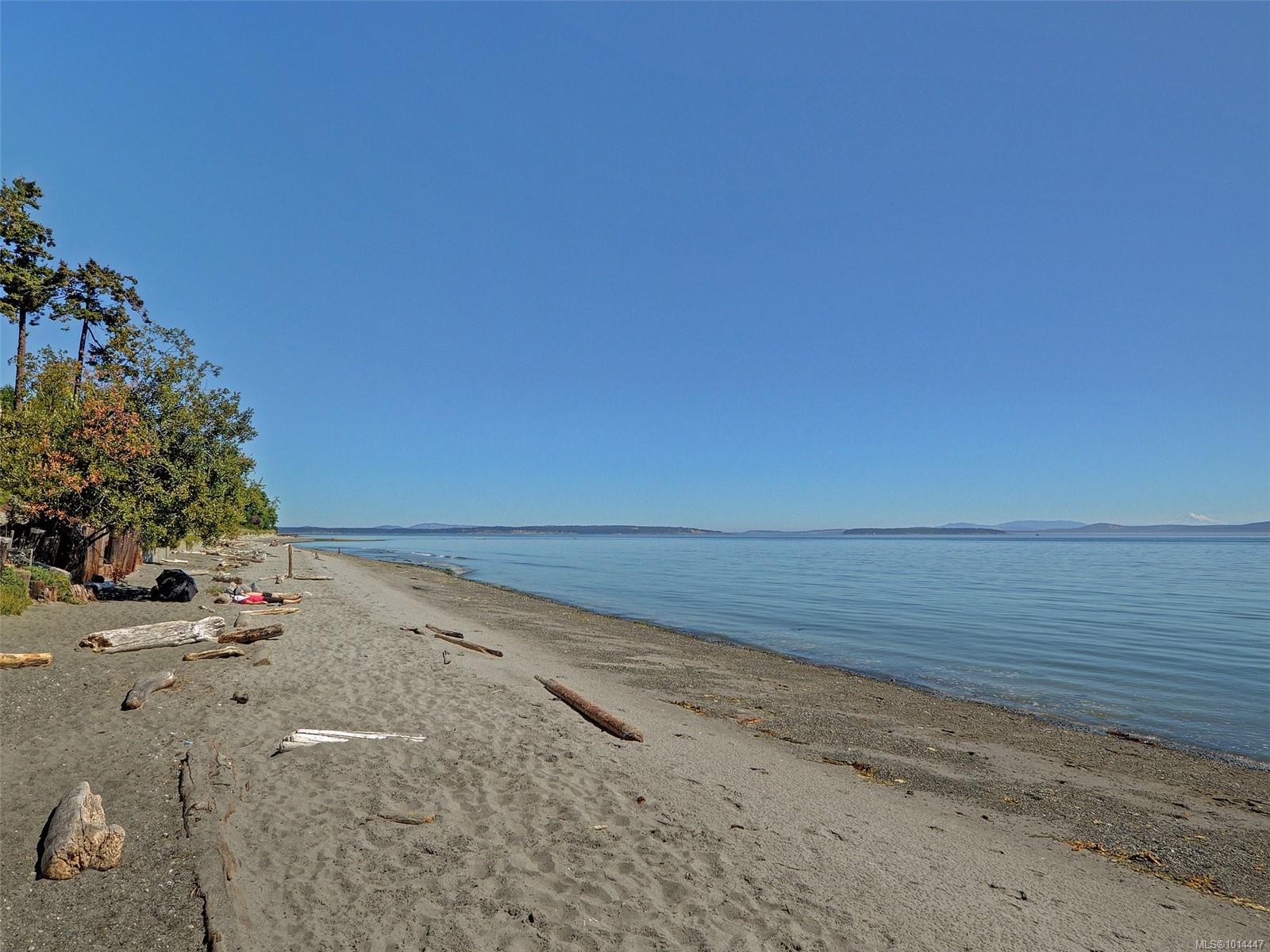 764 Westbury Rd, Saanich, BC