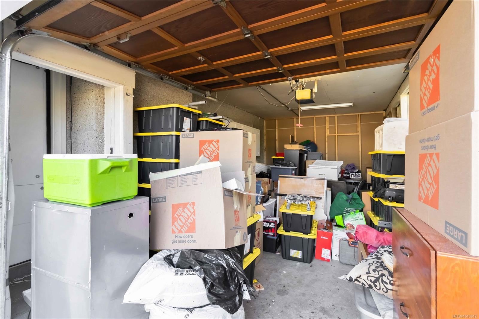 727 Chesterlea Rd, Saanich, BC