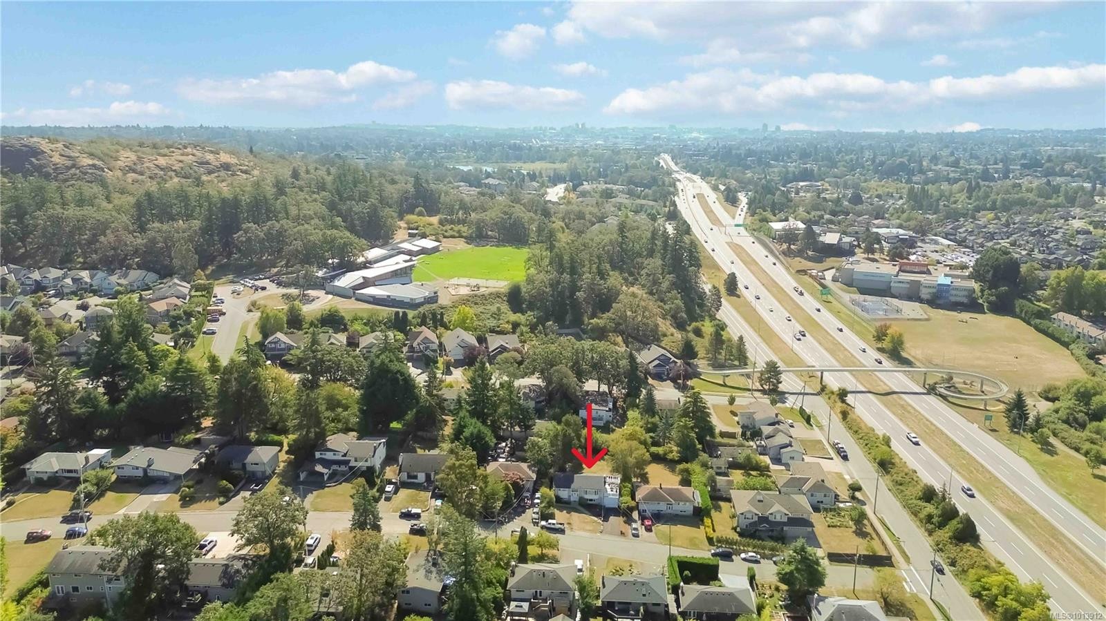 727 Chesterlea Rd, Saanich, BC