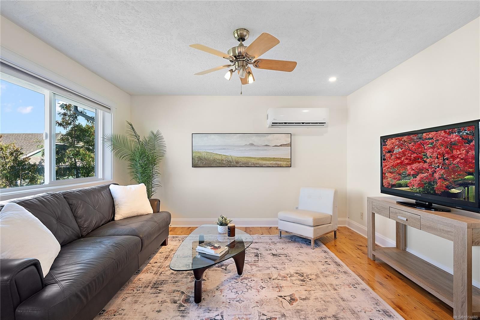 1290 Lidgate Crt, Saanich, BC