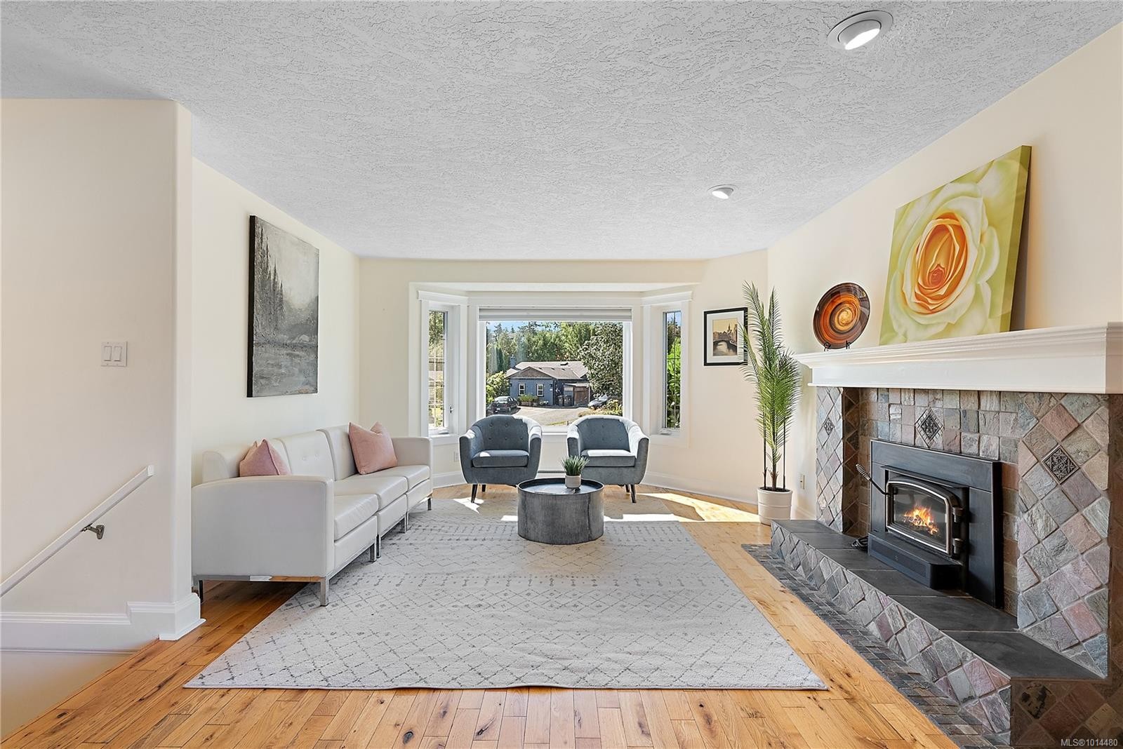 1290 Lidgate Crt, Saanich, BC