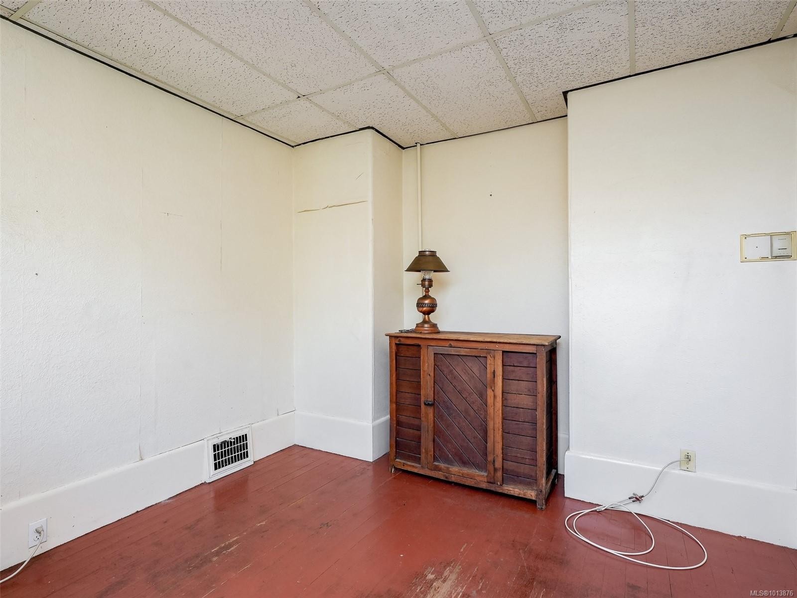 1250 Fairfield Rd, Victoria, BC