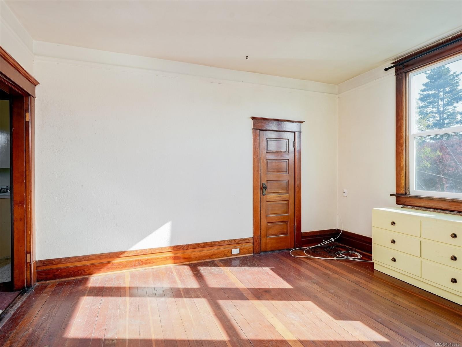 1250 Fairfield Rd, Victoria, BC