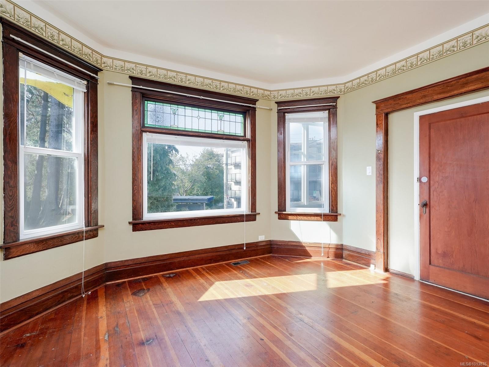 1250 Fairfield Rd, Victoria, BC