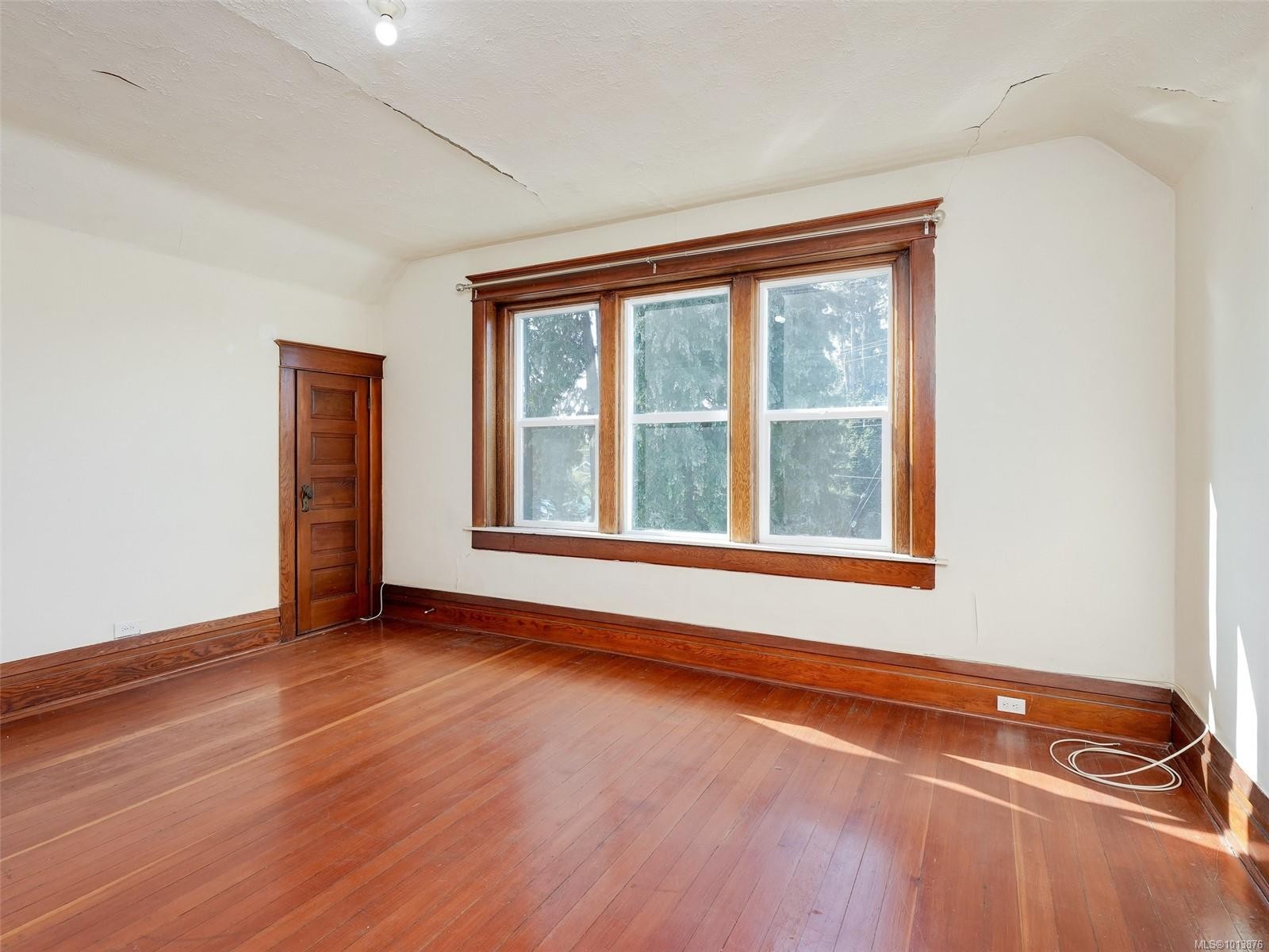 1250 Fairfield Rd, Victoria, BC