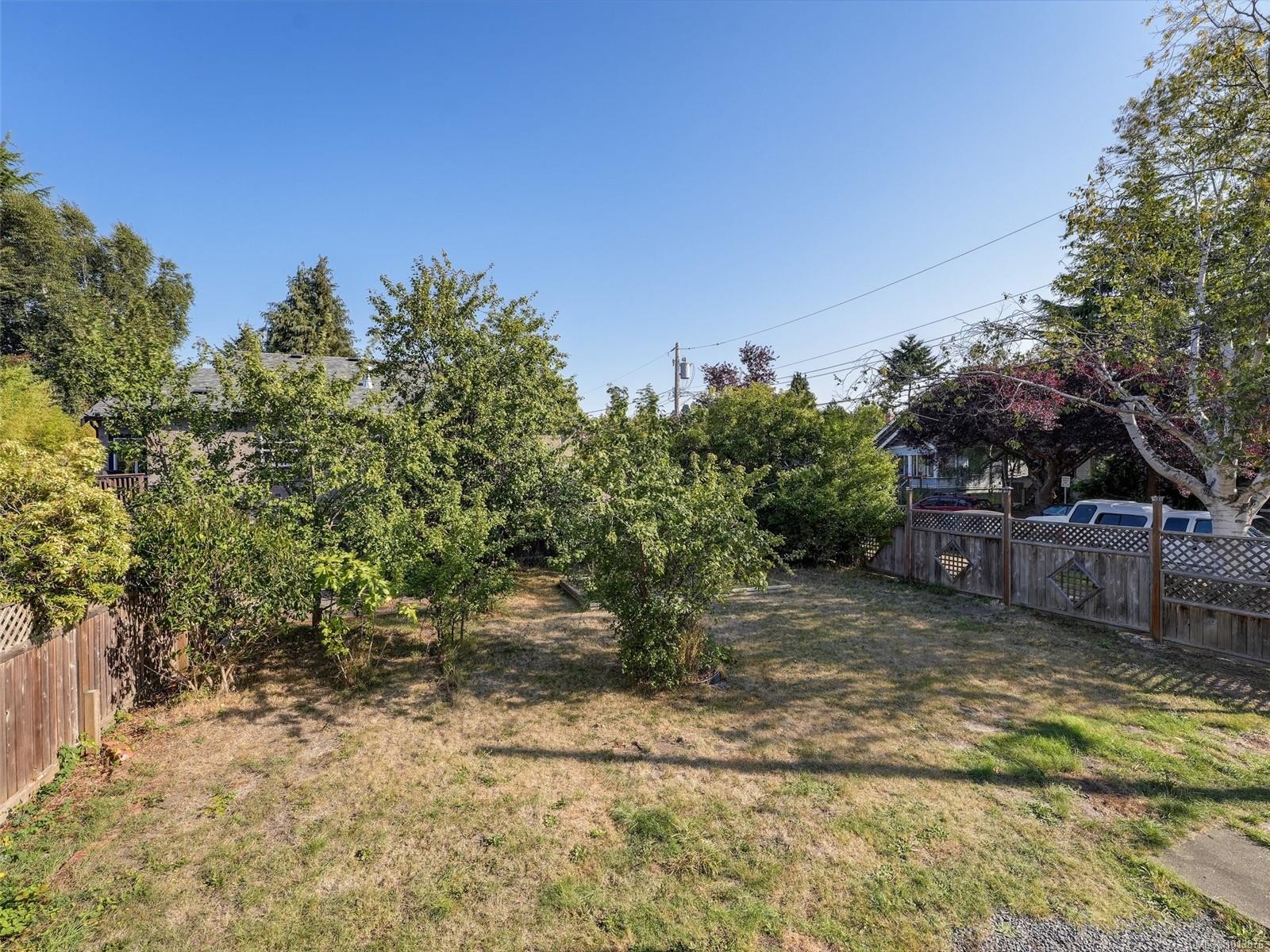 1250 Fairfield Rd, Victoria, BC