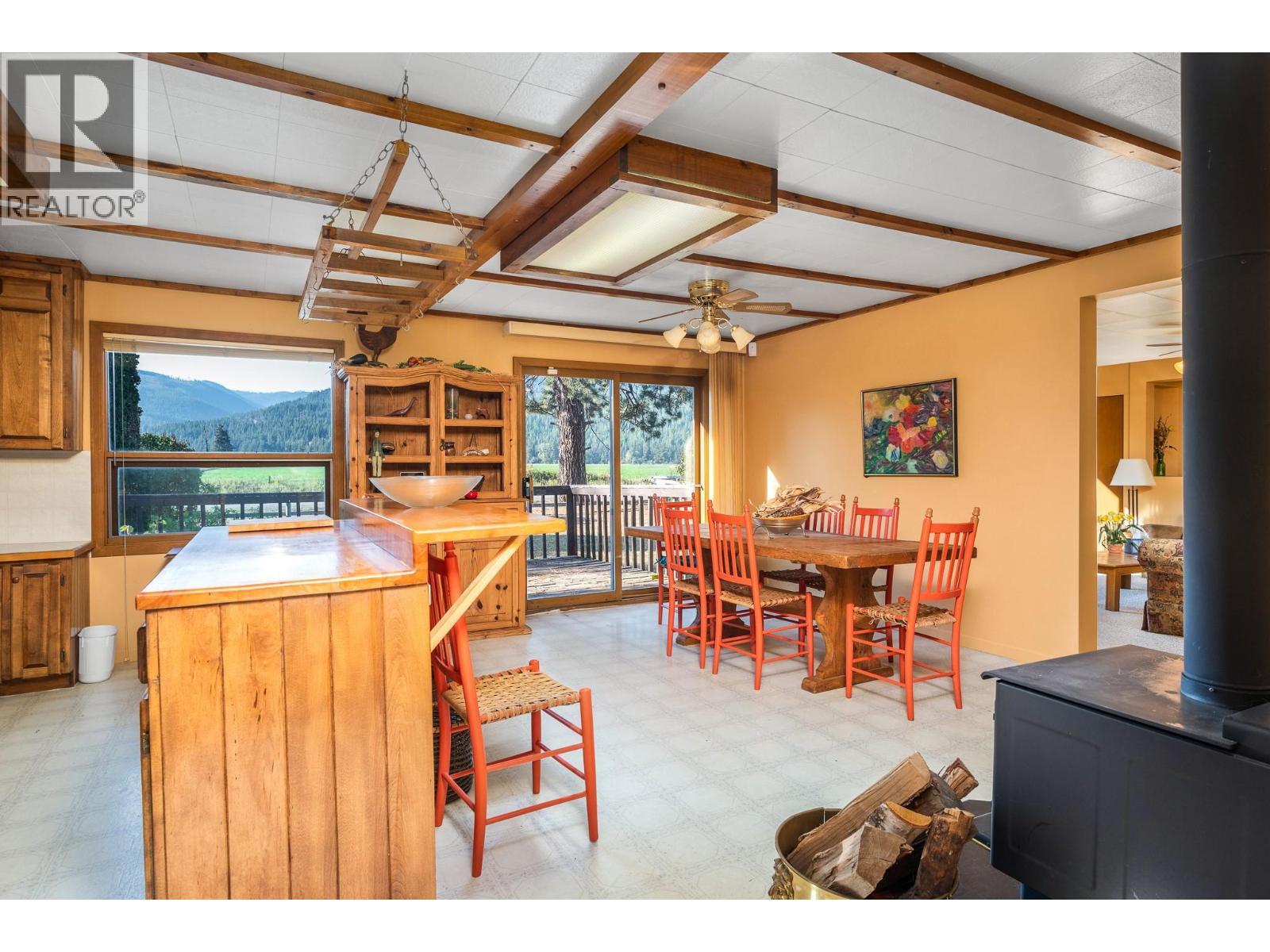 599 Whitevale Road, Lumby, BC - Indoor