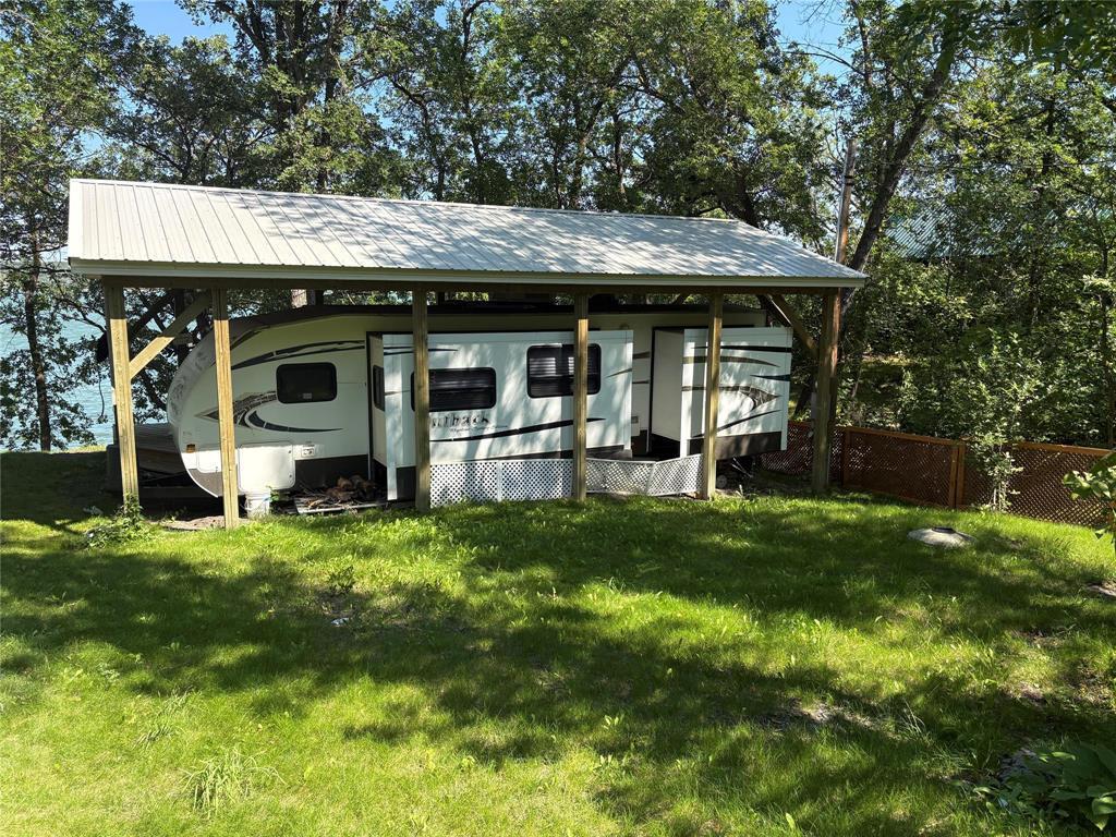 35 Oak Bend Road, Pelican Lake, MB