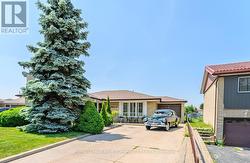 50 COUNCIL CRESCENT Toronto, ON M3J 1J6