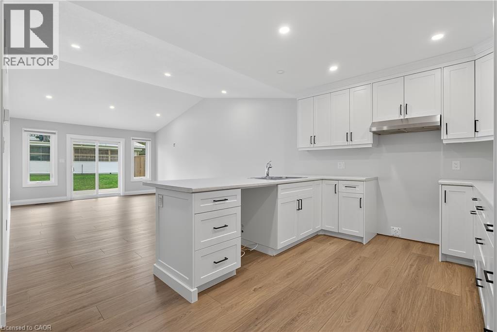 166 Webb Street, Harriston, ON - Indoor