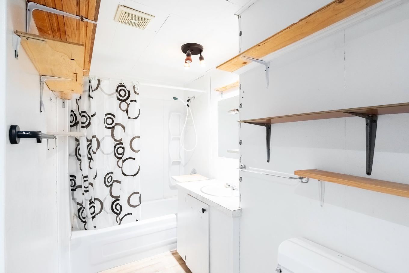 Dwelling - 94Z Rue Bellevue, Saint-Pamphile, QC - Indoor Photo Showing Bathroom